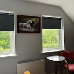 فندق مبيت وإفطار Canaima House 3*