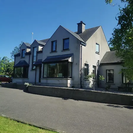 Canaima House 住宿加早餐酒店 Ladysbridge