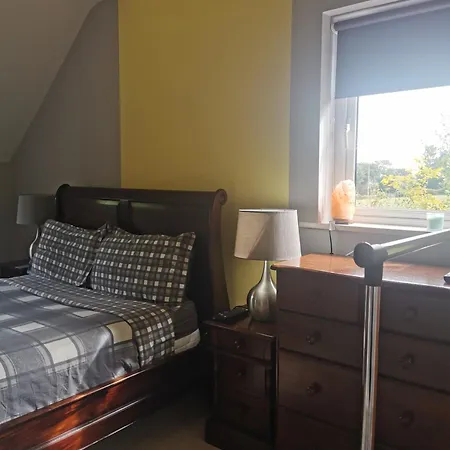 Canaima House 3* Ladysbridge