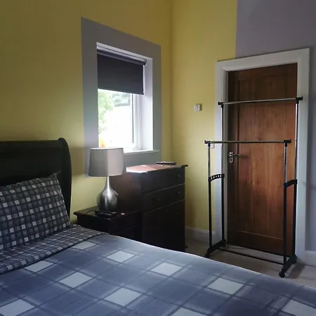 Canaima House 住宿加早餐酒店 3*