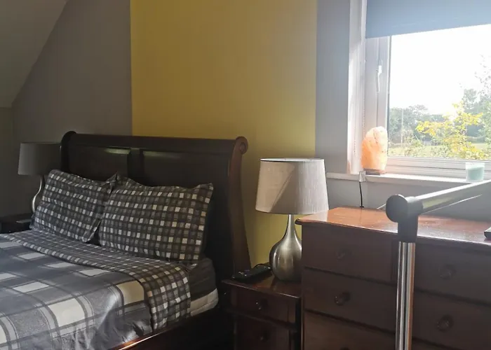 Canaima House 3* Ladysbridge