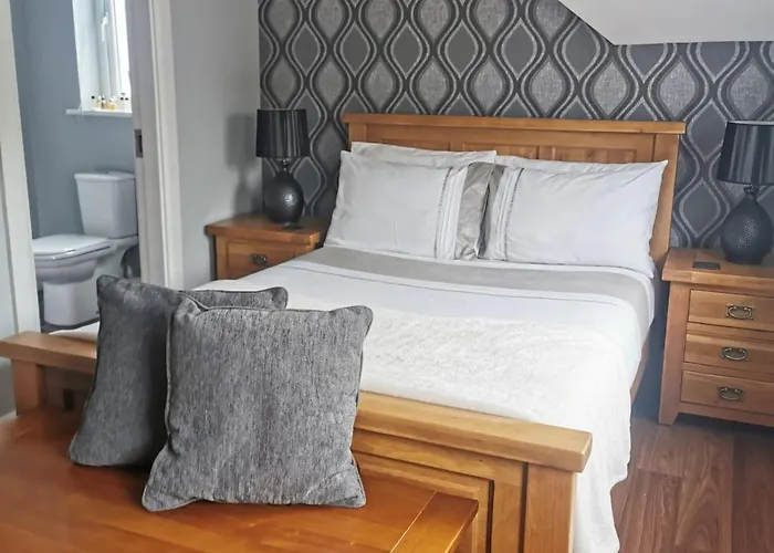 Canaima House 3* Ladysbridge